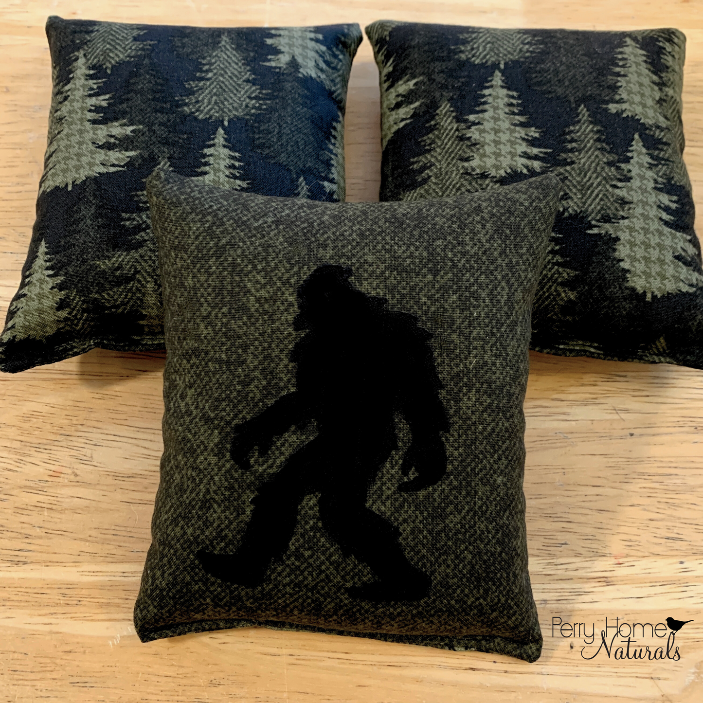 Maine Balsam Fir Pillow with Woodland Scene and Applique