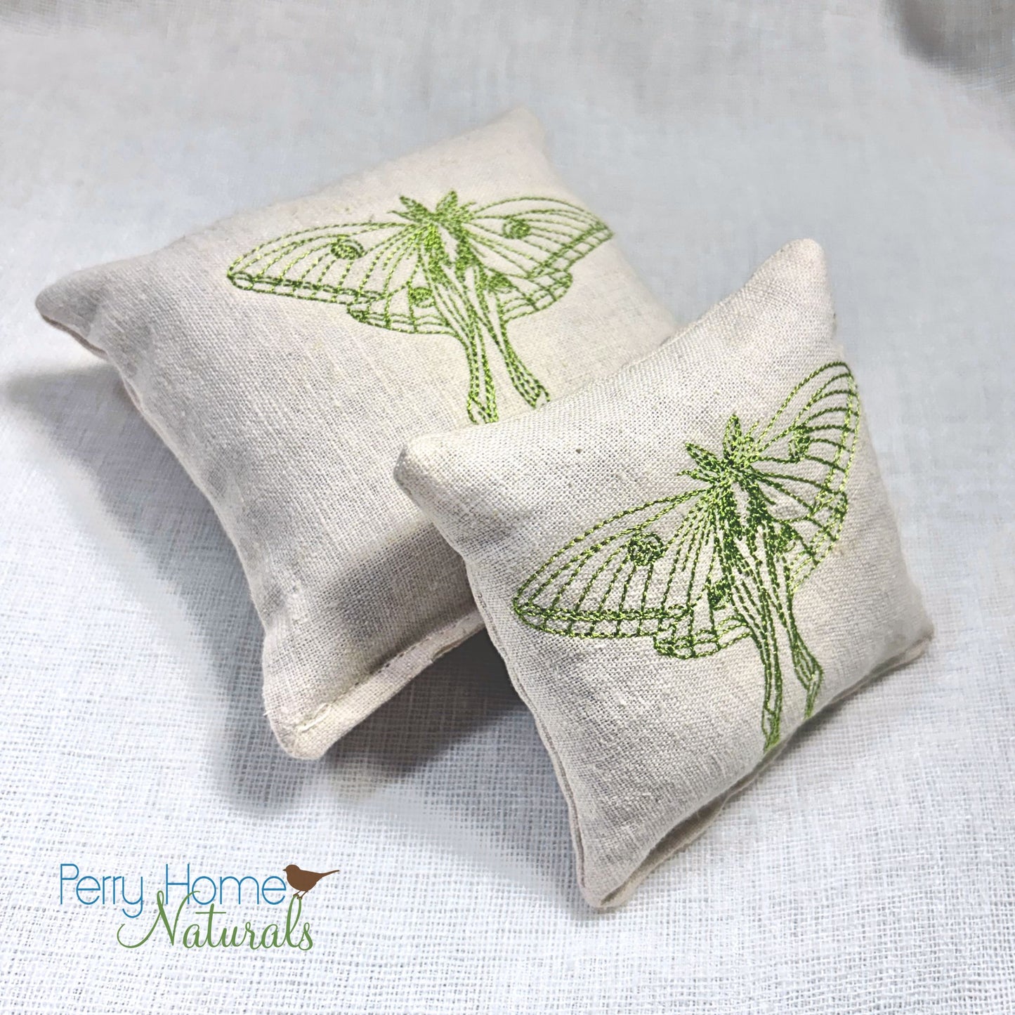Luna Moth in Light Green Embroidered Linen Sachet Set — Lavender