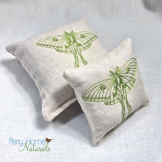Luna Moth in Light Green Embroidered Linen Sachet Set — Lavender