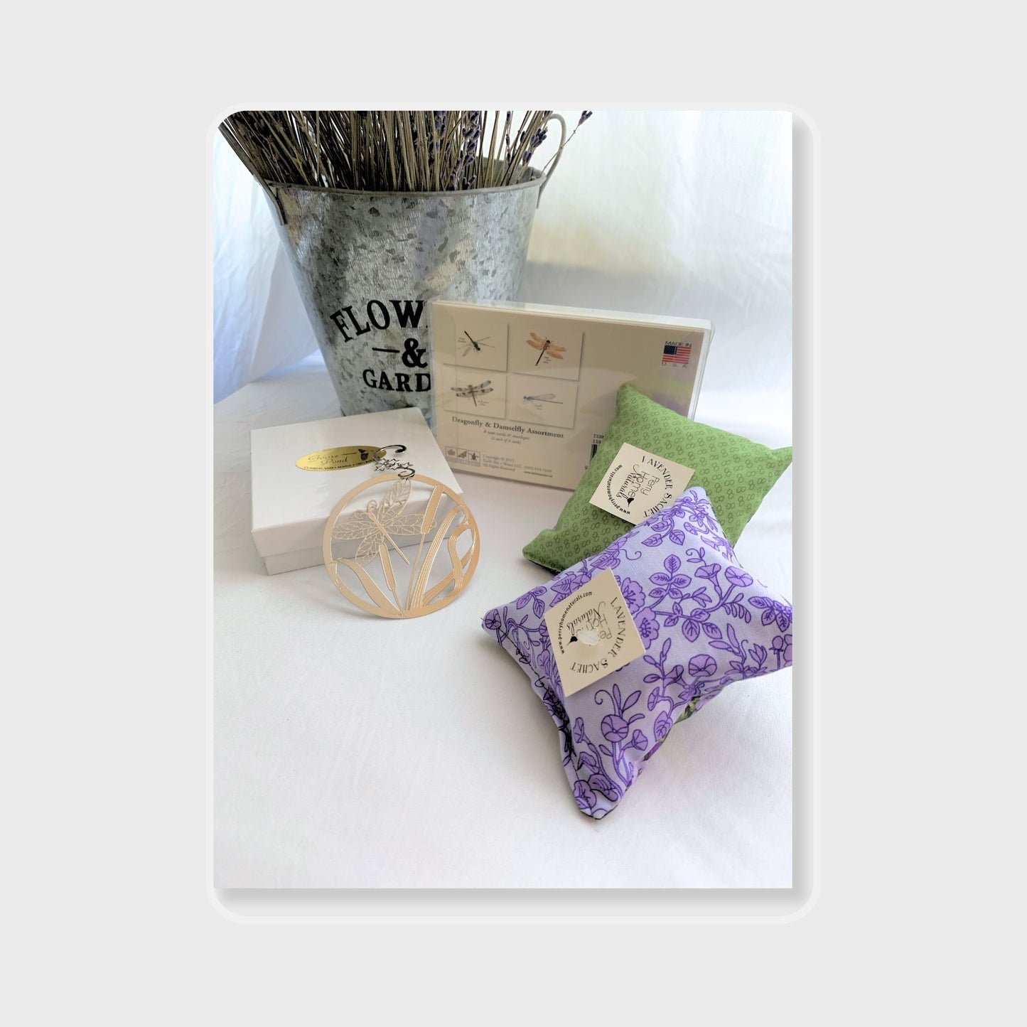 Medium Gift Box – Dragonfly Ornament, Notecards & 2 Lavender Sachets