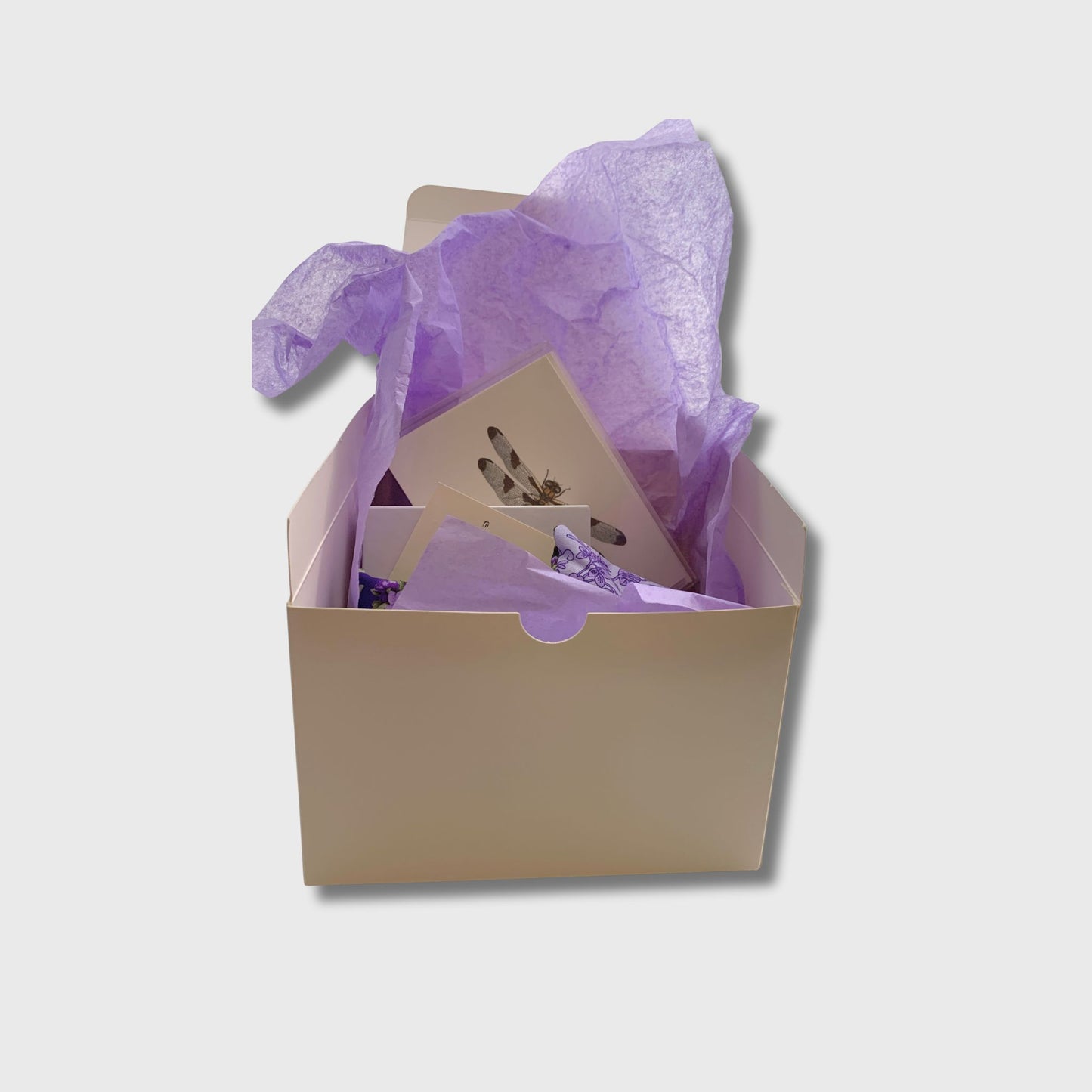 Medium Gift Box – Dragonfly Ornament, Notecards & 2 Lavender Sachets