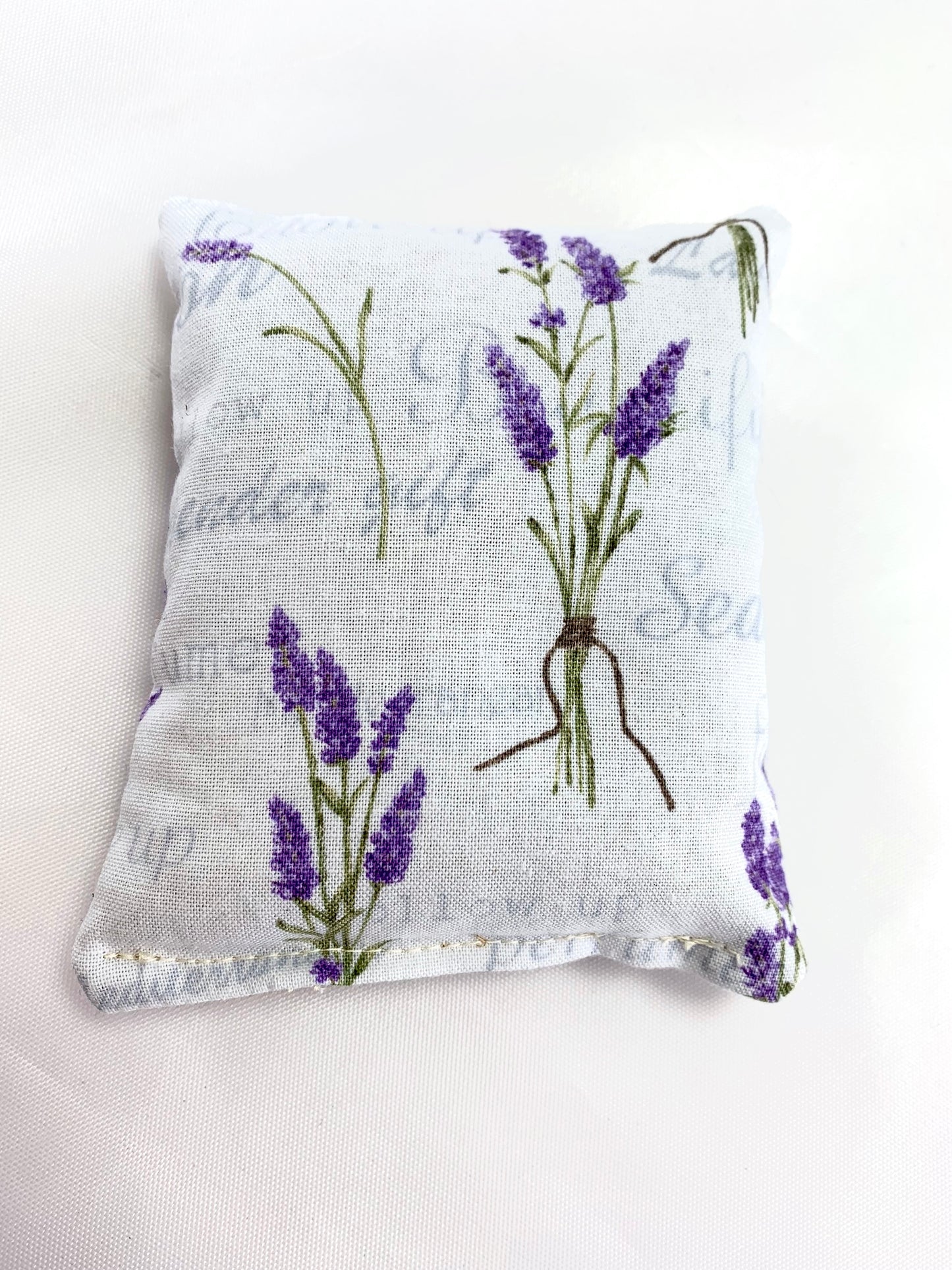 Organic Lavender Sachet with Lavender Flower Garden Design